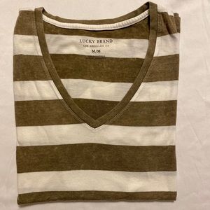 Lucky brand tee-shirt